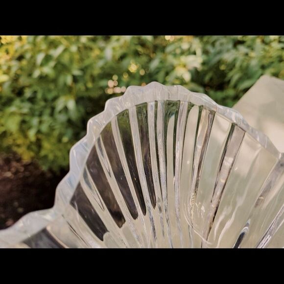 Mikasa Crystal Lydia Tulip Bowl - Picture 7 of 10